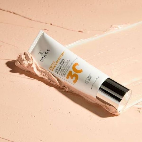 Матовий зволожуючий крем SPF 30 - Image Skincare Daily Prevention Sheer Matte Moisturizer SPF 30 IM0012 фото